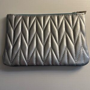 Ipsy makeup bag